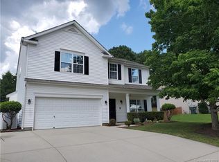 132 Middle Grove Dr, Mooresville, NC 28115