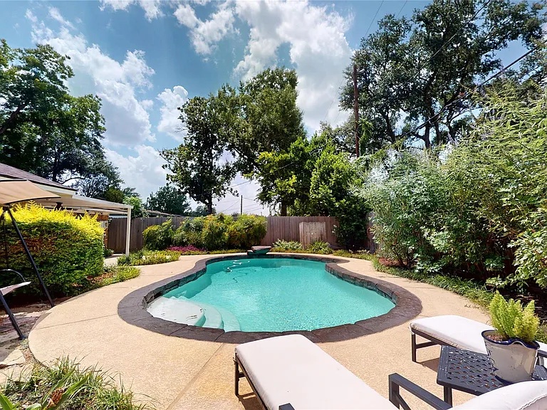 9910 Pine Lake Dr — Photo 42