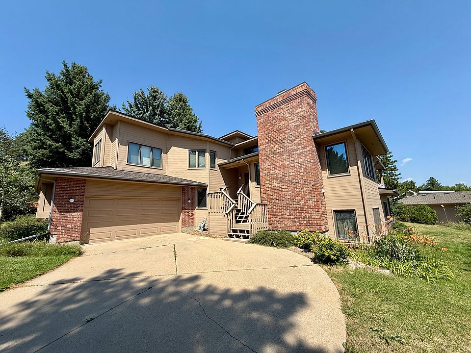 1st image of 2620 Briarwood Dr