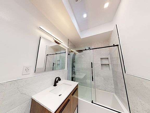 4th image of 331 Convent Ave APT 3