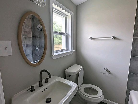 3rd image of 701 Eiseman Ave #4