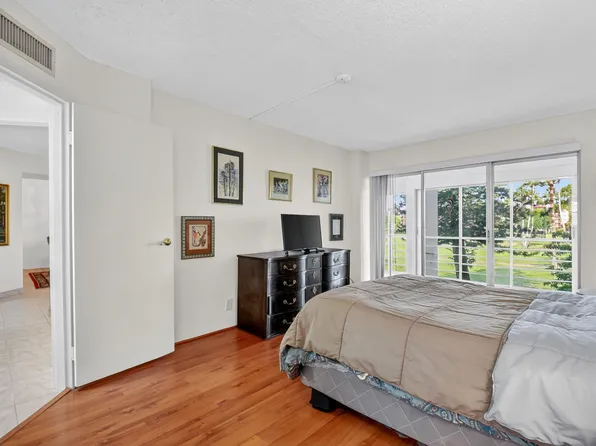 3810 Via Poinciana #206, Lake Worth, FL 33467