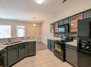 215 Green Bridge Ct, Lawrenceville, GA 30046