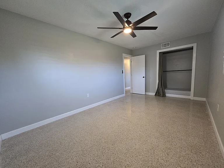 550 Capri Rd — Photo 23