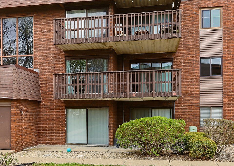 2nd image of 1619 Richmond Cir Unit 206