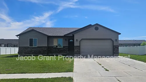 3030 Golden Rod Dr Photo 1