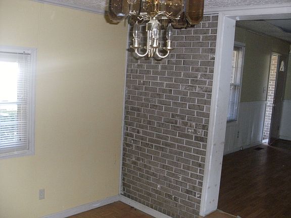 5th image of 113 Brookwood Dr