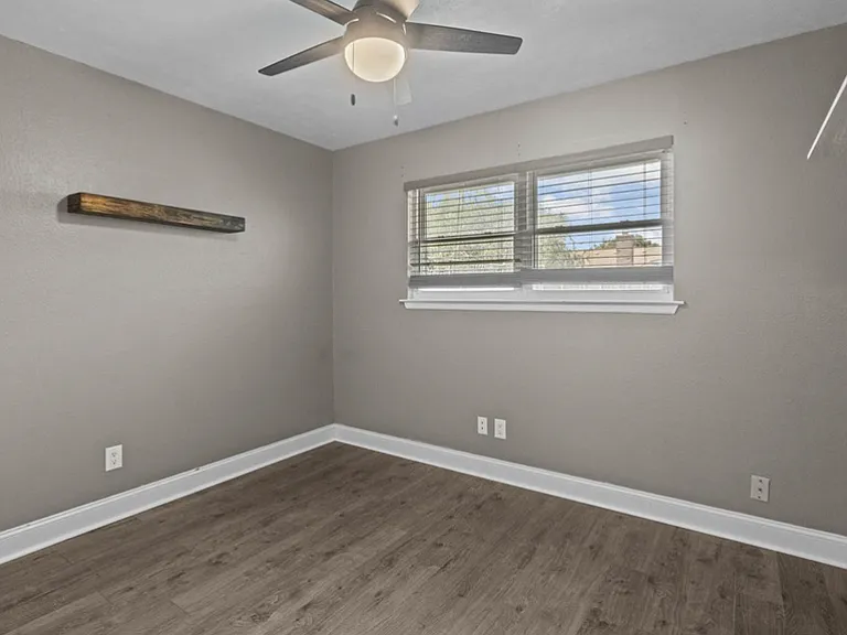 5116 Canadian Ave — Photo 10