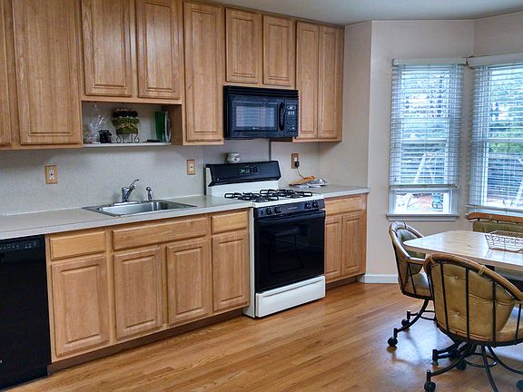 4th image of 61 N Crest Pl