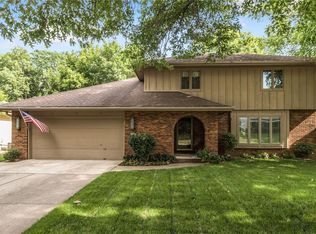 10095 Lincoln Ave, Clive, IA 50325