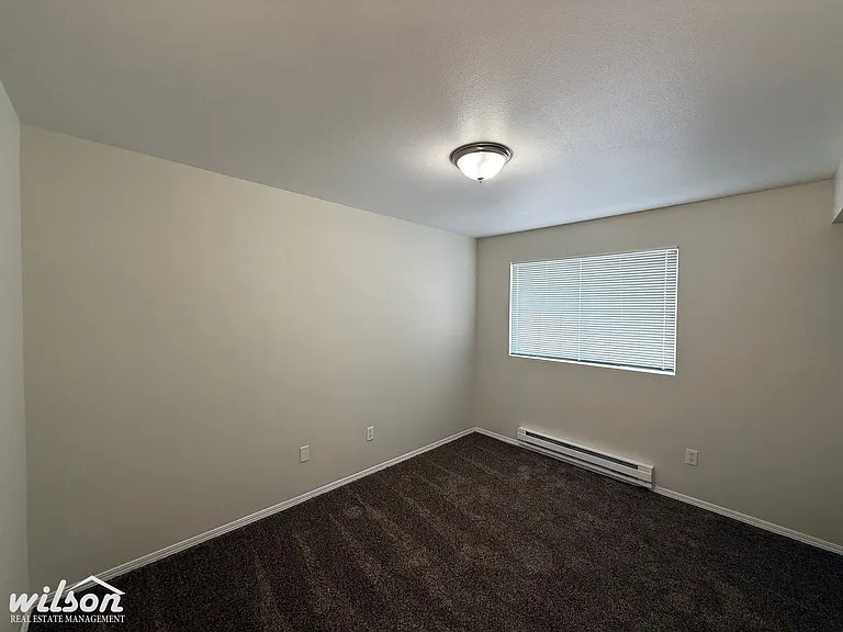 1303 Garfield Ave — Photo 14