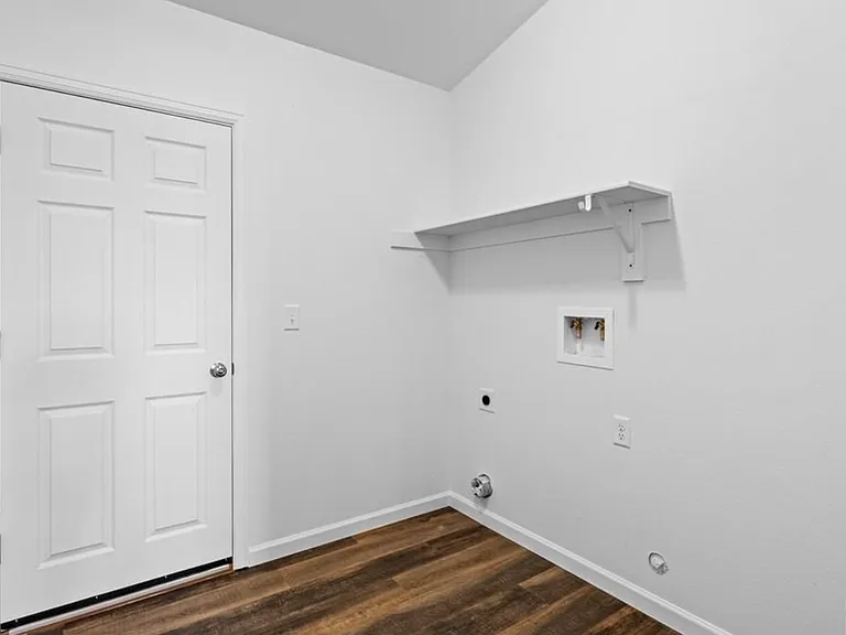 489 S Laporte Dr — Photo 12