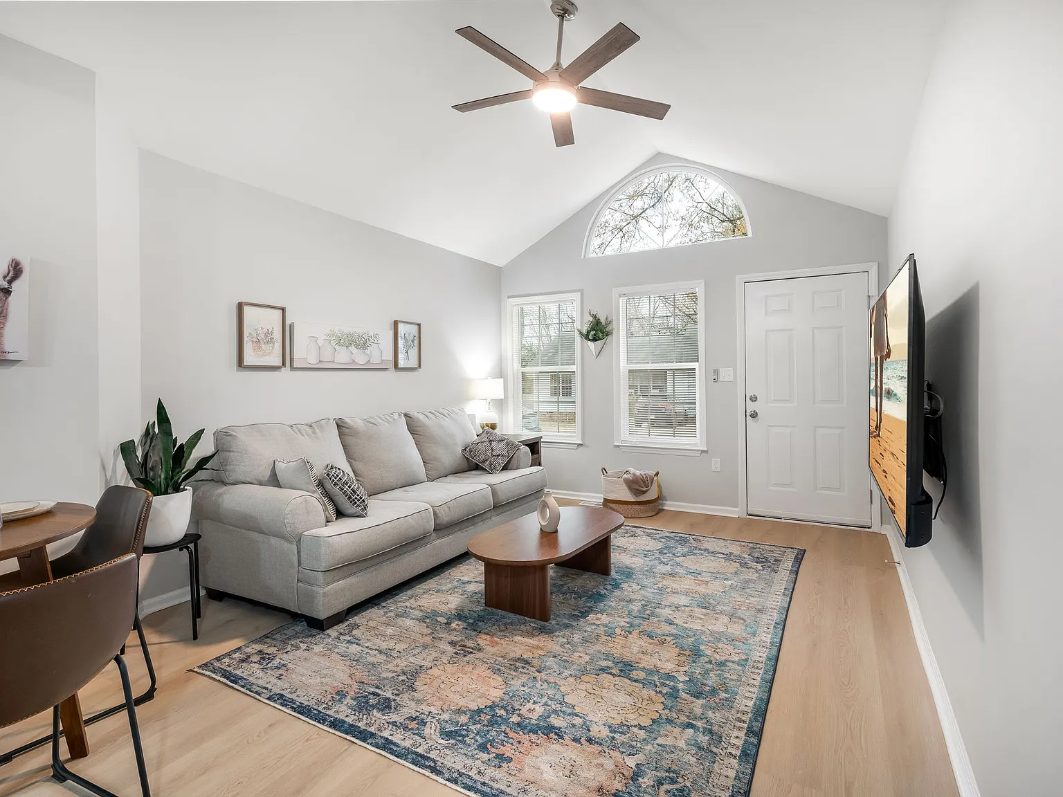 420 Alpha Street - 1 — Photo 2