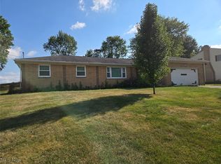 960 Impala Dr, Akron, OH 44319