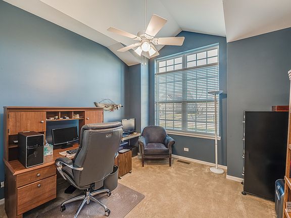 2nd bedroom has closet & can also be utilized as a home office. Full bathroom located just around th