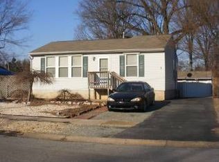 41 Midfield Rd, New Castle, DE 19720