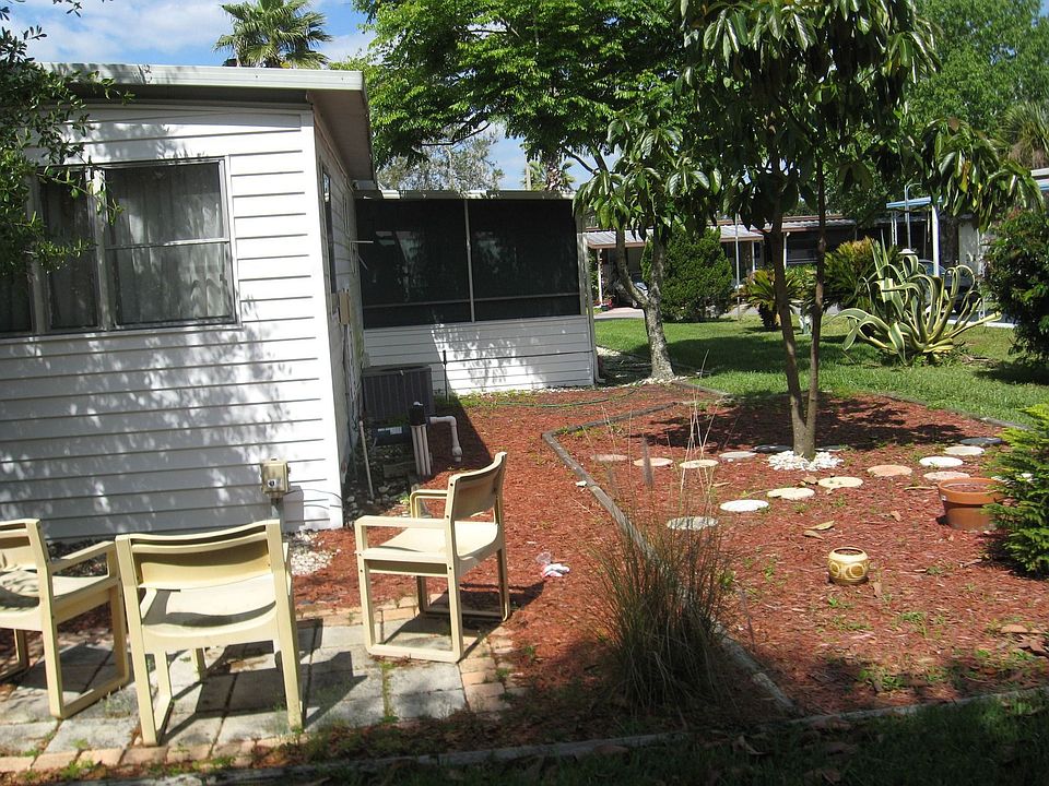 2nd image of 11251 Amy Ln