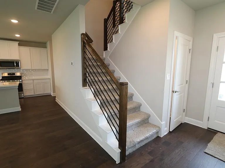 1607 Alana Falls Ave — Photo 5