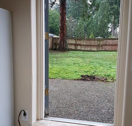 5th image of 4621 31st Ave SE