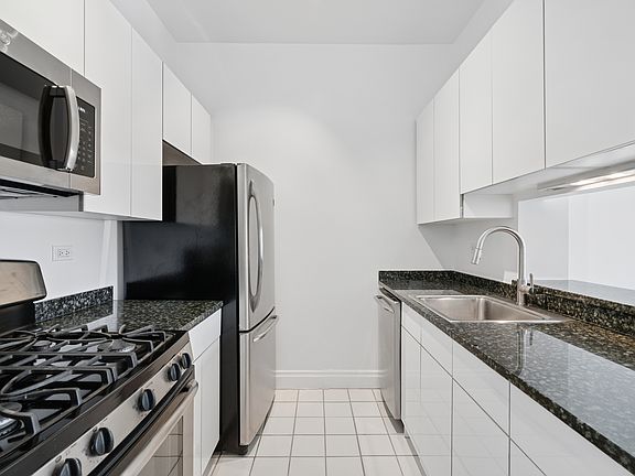 5th image of 350 E 82nd St APT 9C