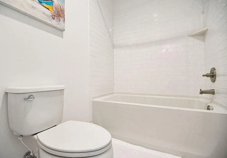 117 Gascoigne Ave #206 — Photo 10