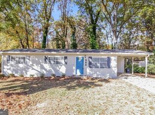 562 Oak Hills Rd SW, Mableton, GA 30126