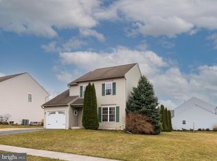1006 Maple St, Honey Brook, PA 19344