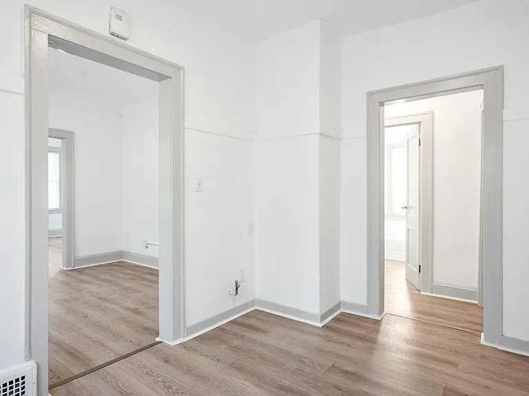 1554 Larchmont Rd #B — Photo 17