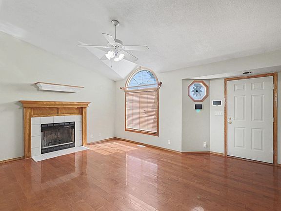 4th image of 2767 N Battin Ct