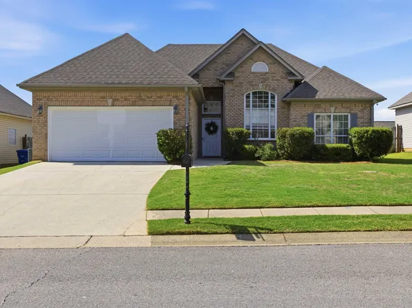 576 Bentmoor Dr, Helena, AL 35080