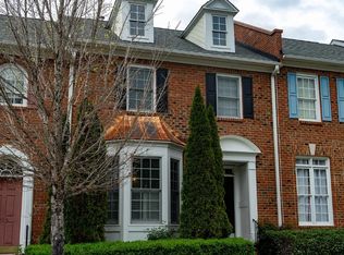 404 Copperline Dr, Chapel Hill, NC 27516