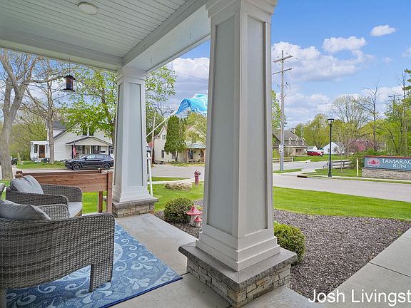 4th image of 144 Tamarack Ln NE #1B