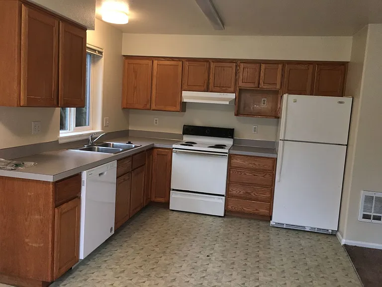 80-84 E Rosewood Ave #88 — Photo 9