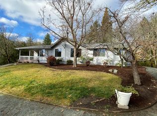 864 Peco Rd, Grants Pass, OR 97526