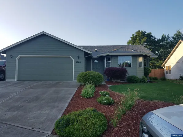 1066 SW Aspen Ln, Dallas, OR 97338