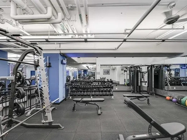 1025 Maxwell Lane image 21 of 33