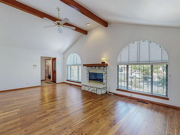 5th image of 7312 Rosewood Ct NW