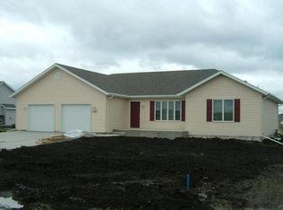 1011 18th Ave SE, East Grand Forks, MN 56721