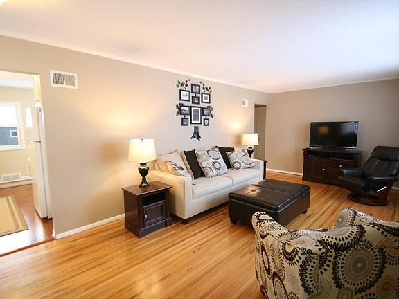 4th image of 6116 Thomas Ave S