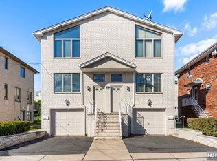 2410 8th St #A, Fort Lee, NJ 07024