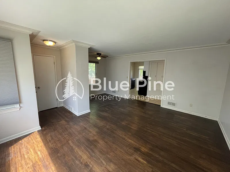 4 bed, 2.0 bath, 1848 sqft, $1,890 — Photo 3