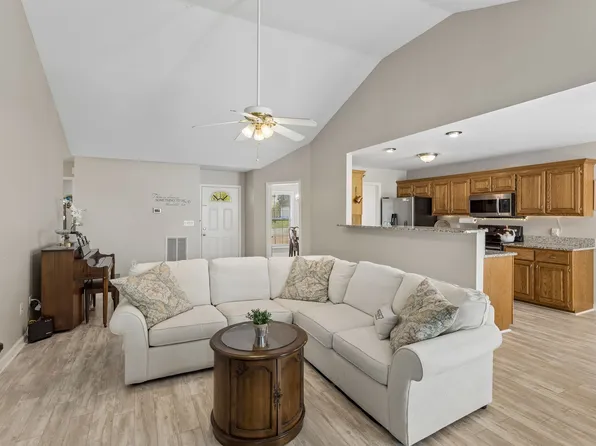 3011 Candlelite Dr, Spring Hill, TN 37174