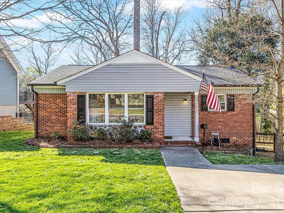 1st image of 4922 Valley Stream Rd