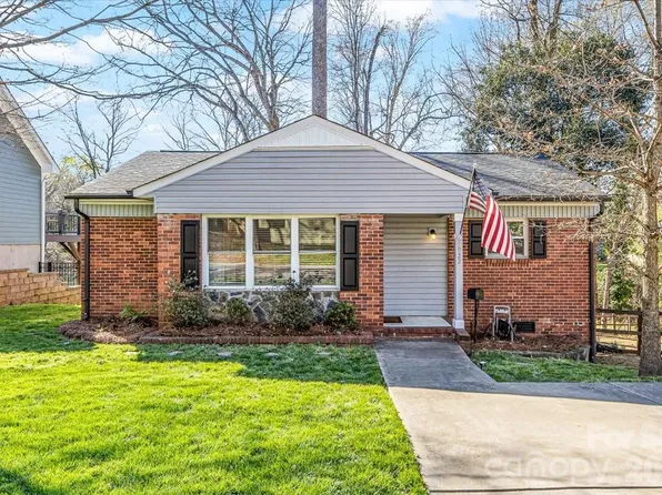 4922 Valley Stream Rd, Charlotte, NC 28209