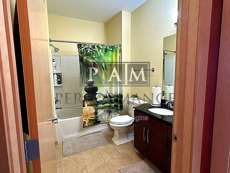 601 E Ogden Ave #601 — Photo 21
