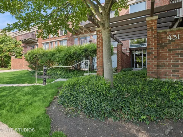 431 Kelburn Rd APT 115, Deerfield, IL 60015