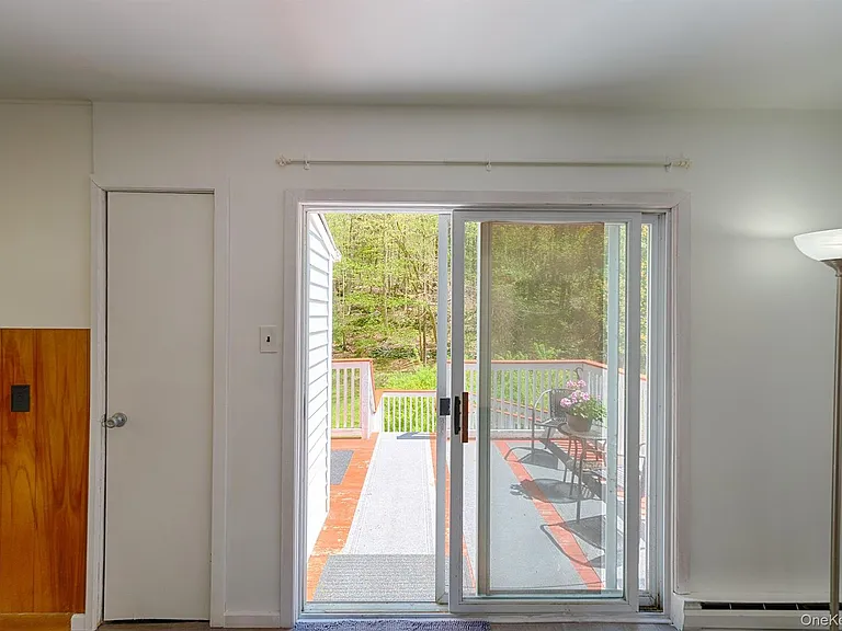 21 Van Dam Rd — Photo 21