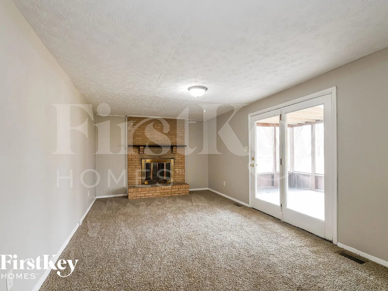 4 bed, 3.0 bath, 2436 sqft, $1,990 — Photo 2