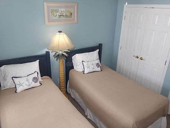5th image of 39 Fountain Dr W #4F
