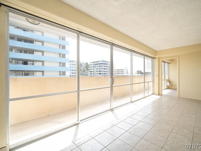 419 Keoniana St #501 — Photo 12
